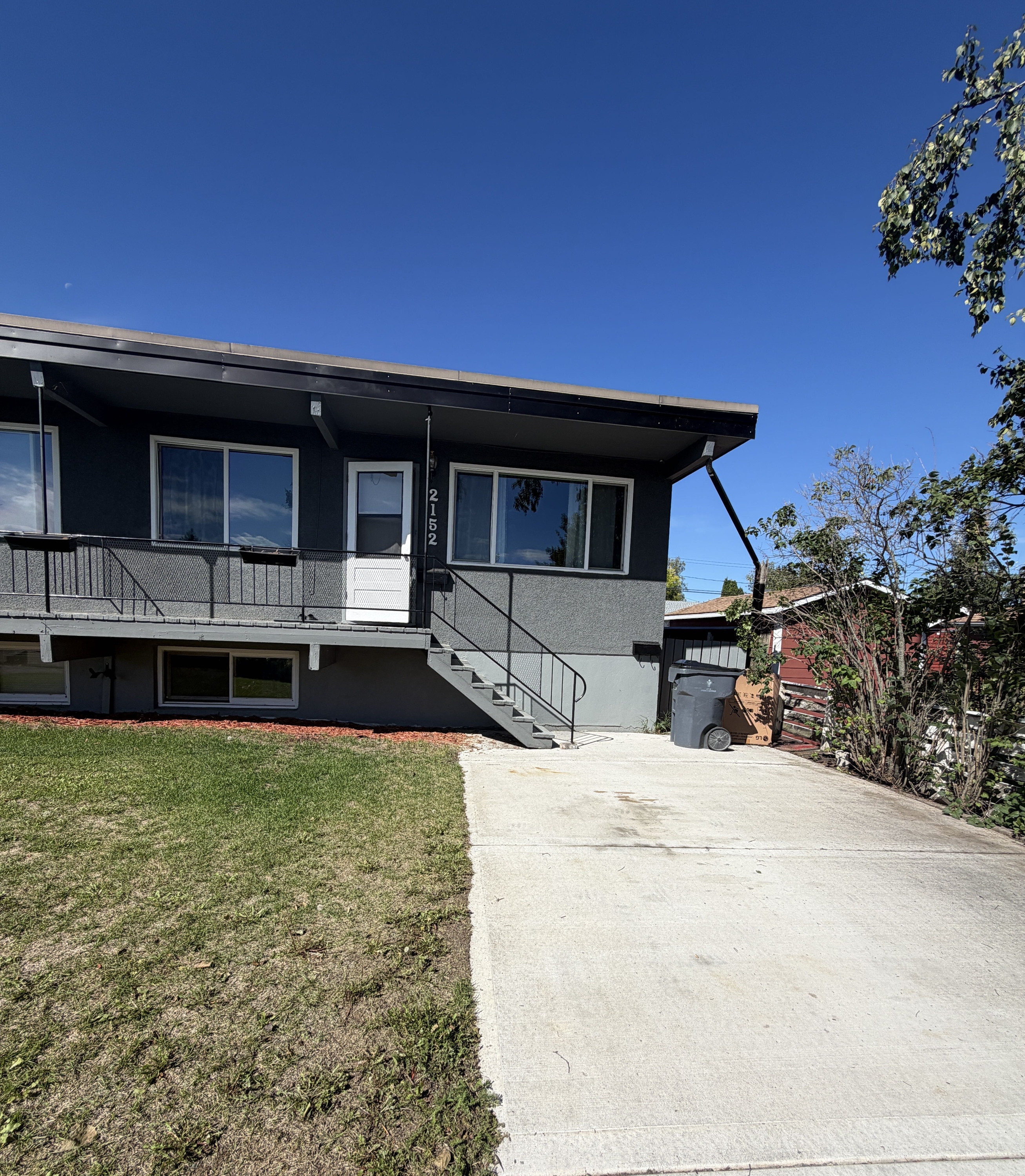 2152 McBride Crescent - B