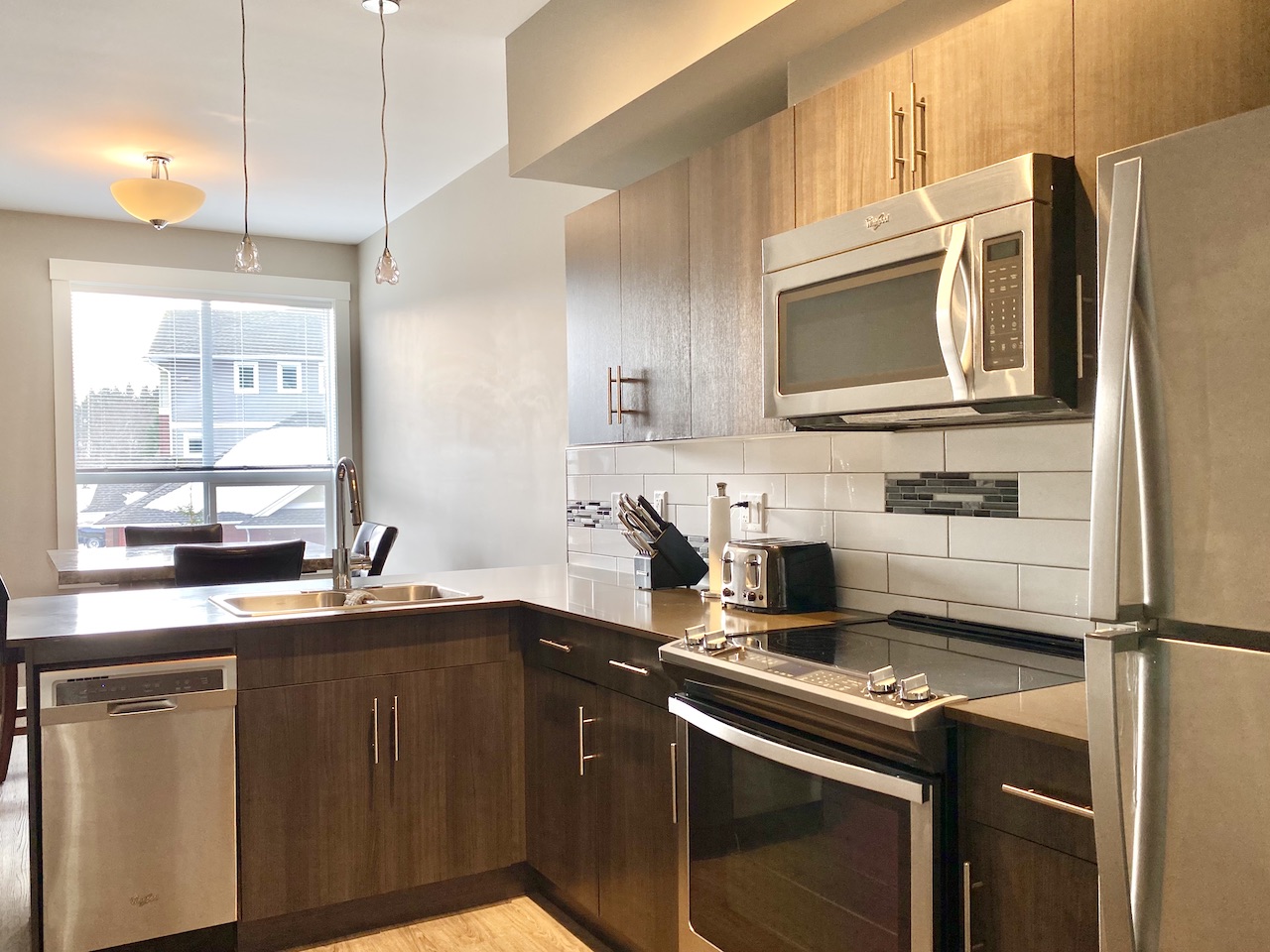 110 Baxter Avenue - 305